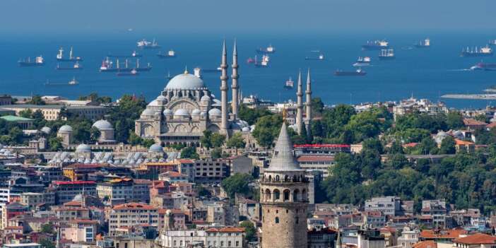 İstanbul'da Bazı Okul Yöneticilerinin Maaşı İl Müdürünü Geride Bırakıyor